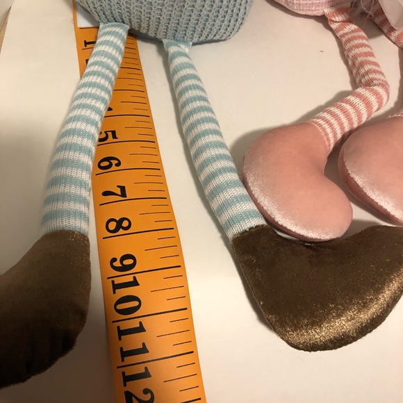 Neutral large sitting Easter Spring gnome pair - Picture 14 of 16